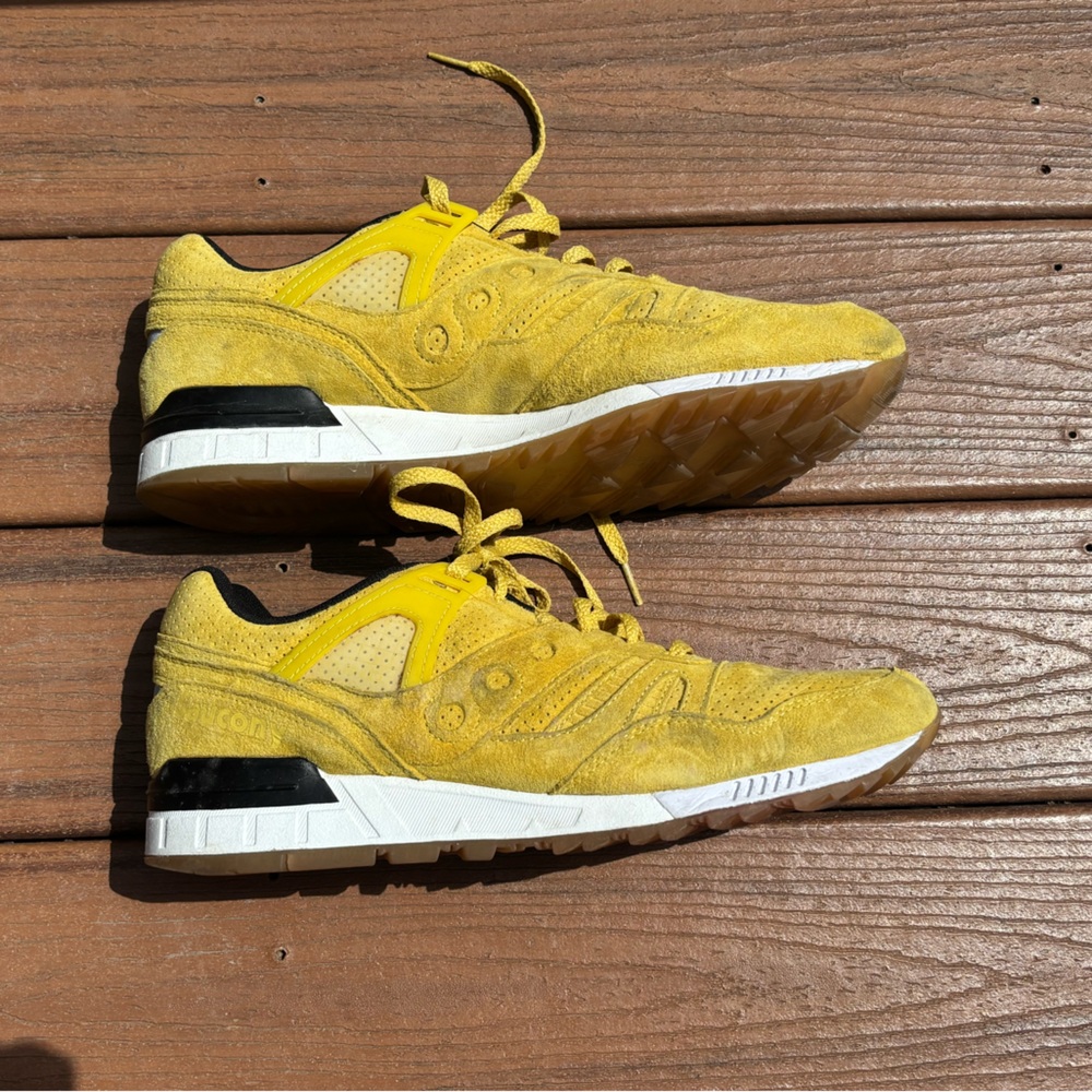 Saucony men’s size 14 mustard colored suede